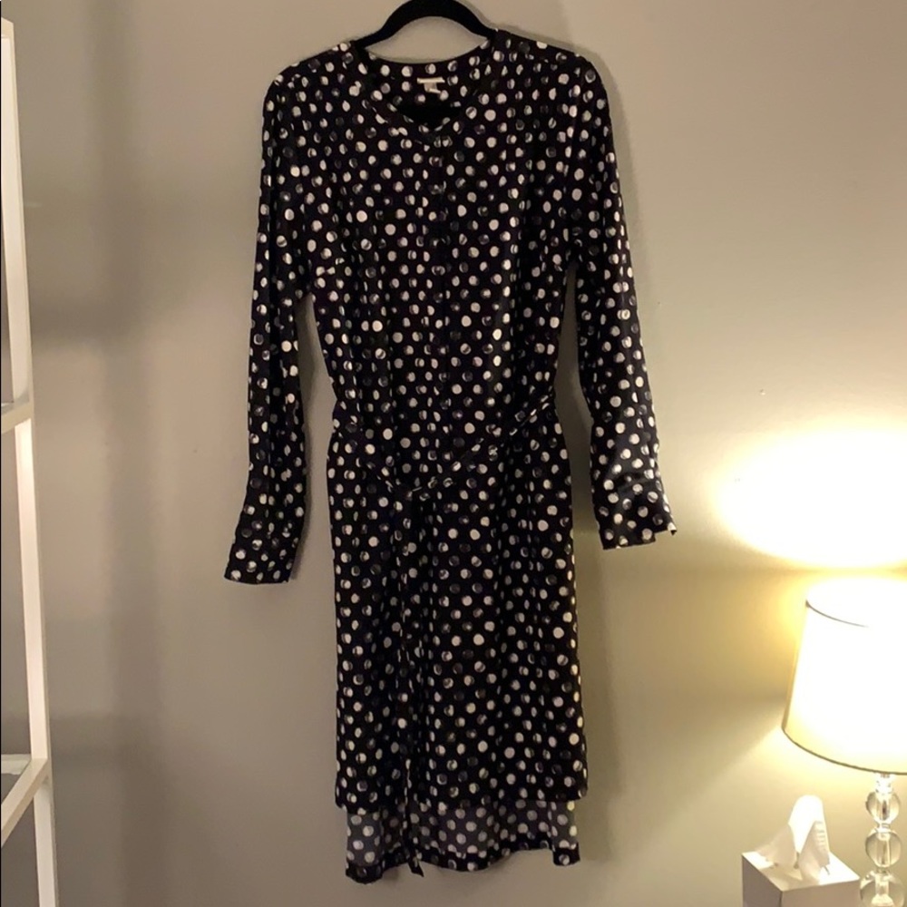 Long sleeved dress with tie waist